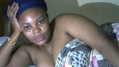 Tinah1994 live cam on Cam4