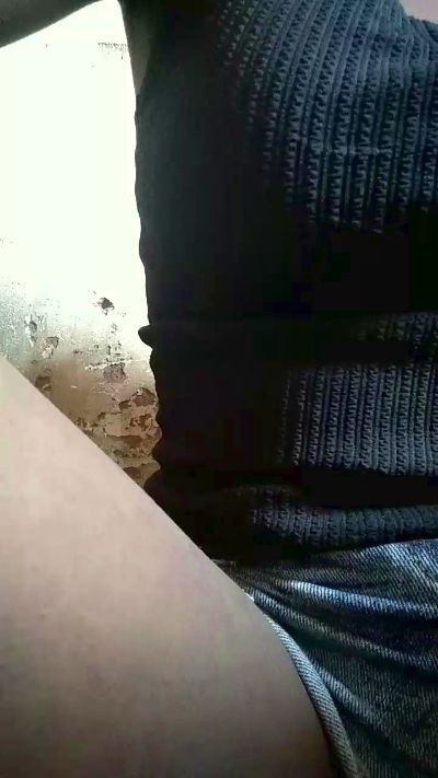Tinah44 live cam on Cam4