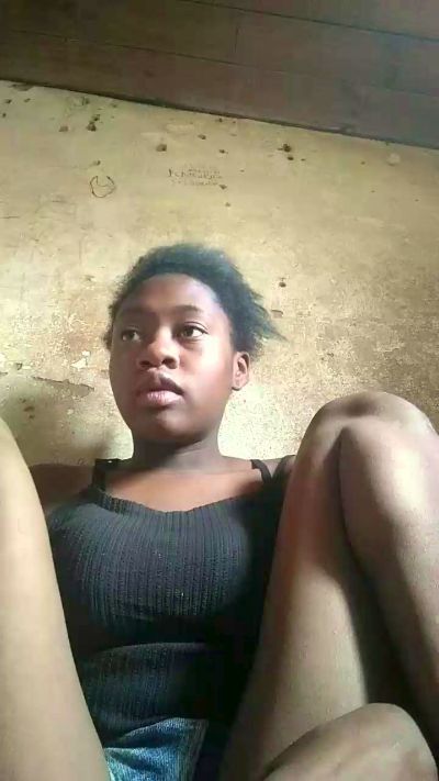 Tinah44 live cam on Cam4