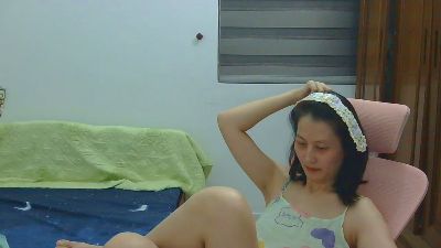 Tinaluna live cam on Cam4