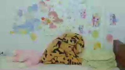 Tinaluna live cam on Cam4