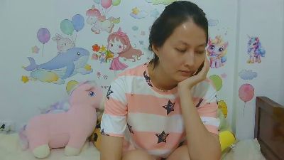 Tinaluna live cam on Cam4