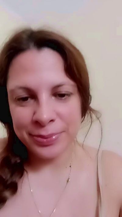 Tininha_6968 live cam on Cam4