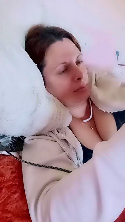 Tininha_6968 live cam on Cam4