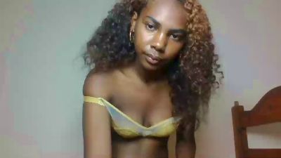 Tinny_Sexee live cam on Cam4