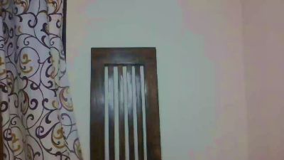 Tinny_Sexee live cam on Cam4