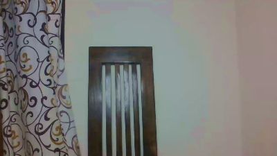 Tinny_Sexee live cam on Cam4