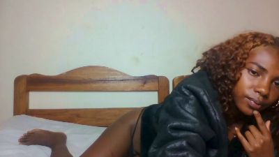 Tinny_Sexee live cam on Cam4