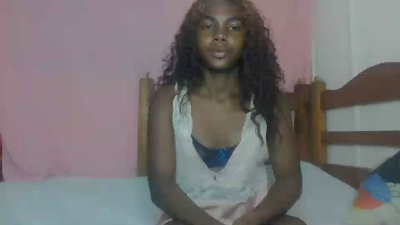 Tinny_Sexee live cam on Cam4
