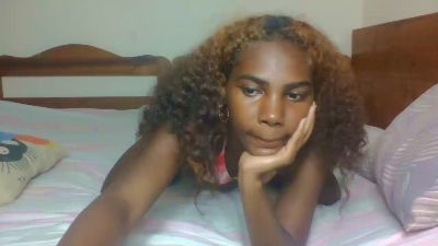 Tinny_Sexee live cam on Cam4