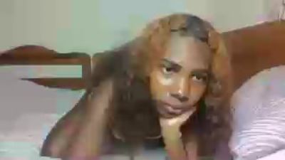 Tinny_Sexee live cam on Cam4