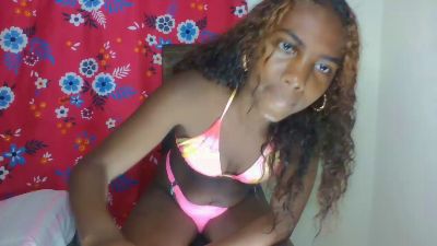 Tinny_Sexee live cam on Cam4