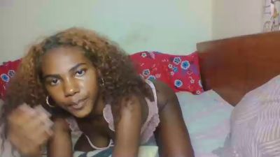 Tinny_Sexee live cam on Cam4
