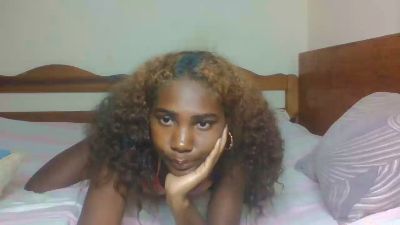 Tinny_Sexee live cam on Cam4