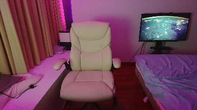 TinyLittleLisa live cam on Cam4
