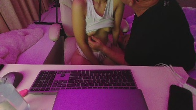 TinyLittleLisa live cam on Cam4