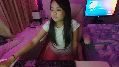 TinyLittleLisa live cam on Cam4