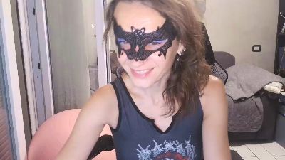 TinyWife live cam on Cam4