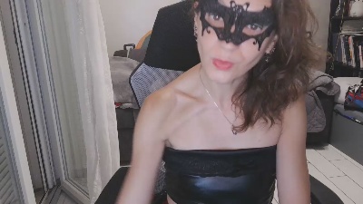 TinyWife live cam on Cam4