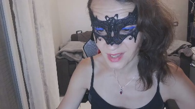 TinyWife live cam on Cam4