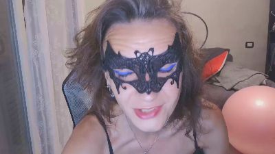 TinyWife live cam on Cam4