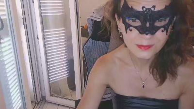 TinyWife live cam on Cam4
