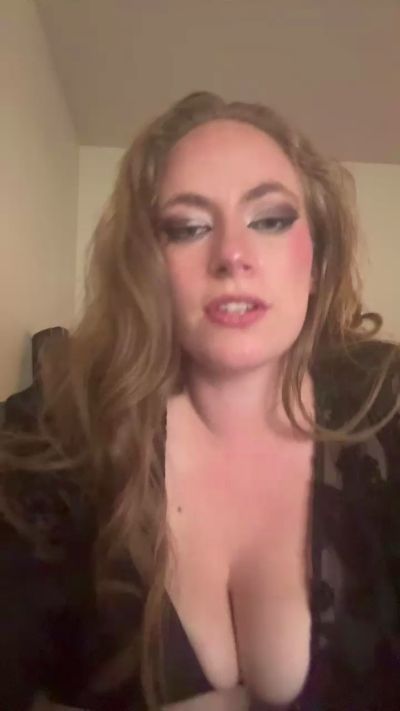 Tinybitferal live cam on Cam4