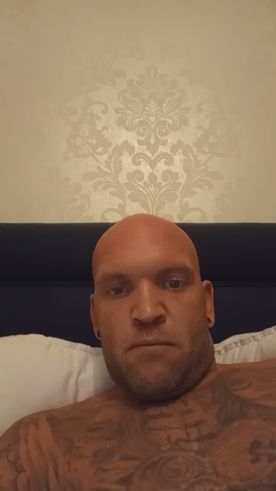 Tinytairap live cam on Cam4