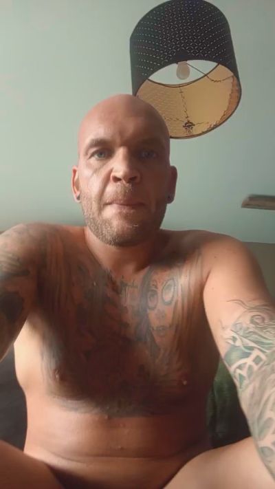 Tinytairap live cam on Cam4