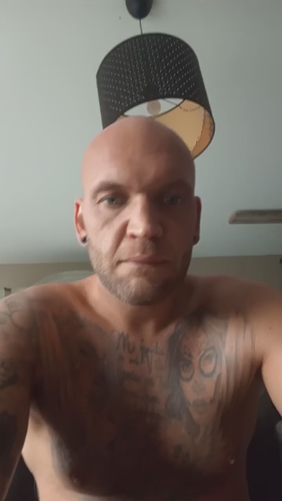 Tinytairap live cam on Cam4