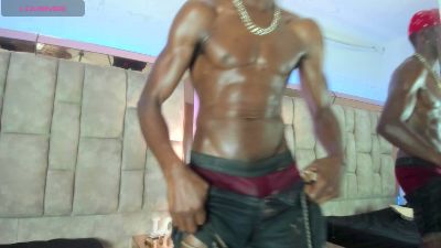Titan_Moreno live cam on Cam4