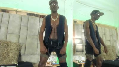 Titan_Moreno live cam on Cam4