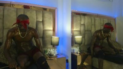 Titan_Moreno live cam on Cam4