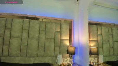 Titan_Moreno live cam on Cam4
