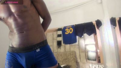 Titan_Moreno live cam on Cam4