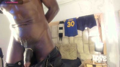 Titan_Moreno live cam on Cam4
