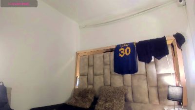 Titan_Moreno live cam on Cam4