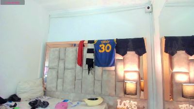 Titan_Moreno live cam on Cam4