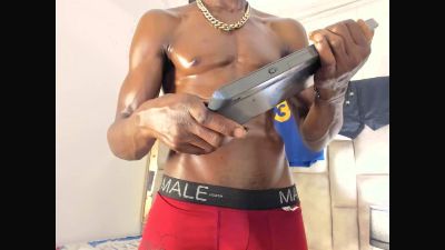 Titan_Moreno live cam on Cam4