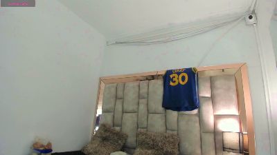 Titan_Moreno live cam on Cam4