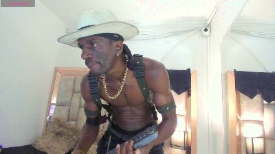 Titan_Moreno live cam on Cam4