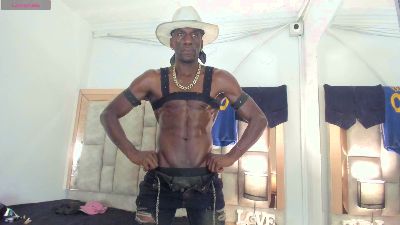 Titan_Moreno live cam on Cam4