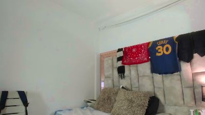 Titan_Moreno live cam on Cam4