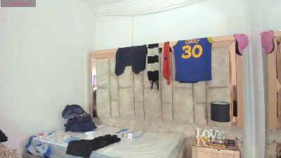 Titan_Moreno live cam on Cam4