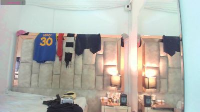 Titan_Moreno live cam on Cam4
