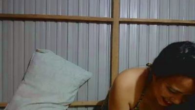 TitsNRice live cam on Cam4