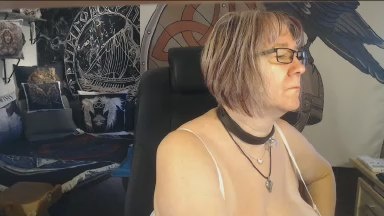 Titten_Luder live cam on Cam4