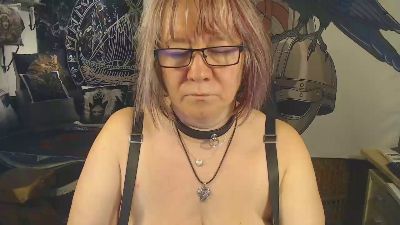 Titten_Luder live cam on Cam4