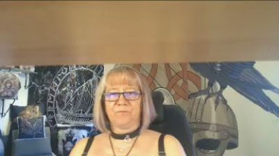 Titten_Luder live cam on Cam4