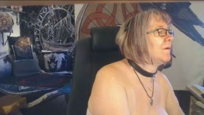 Titten_Luder live cam on Cam4